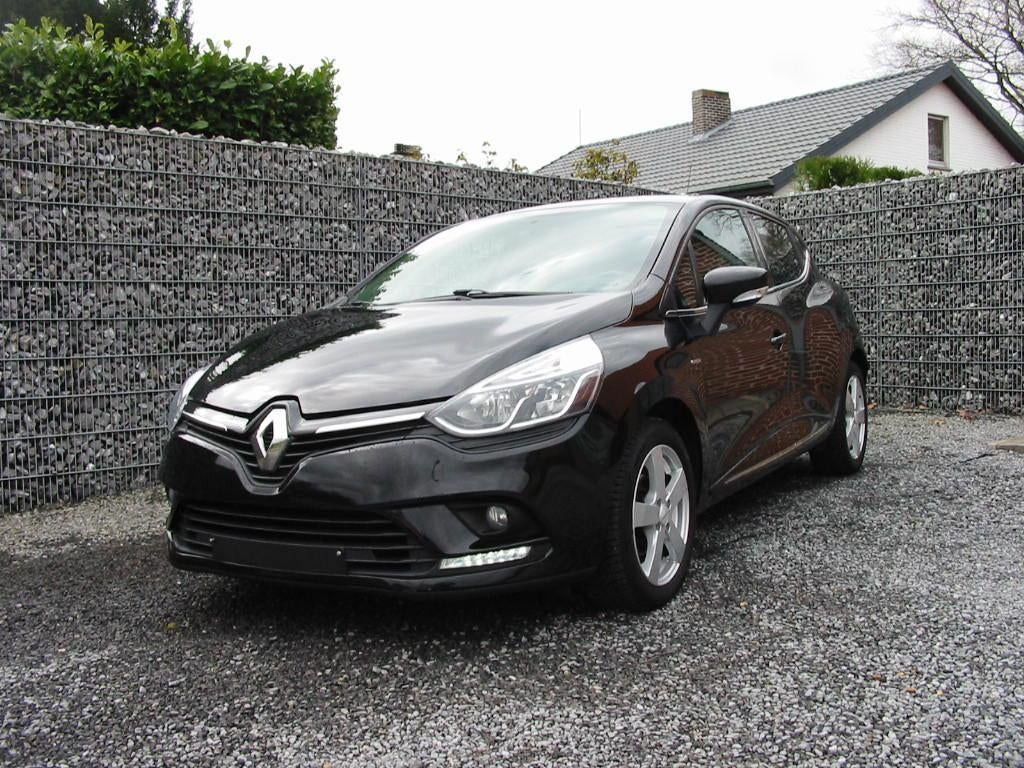 RENAULT CLIO BENZINE . MOOI.., Auto's, Voorwielaandrijving, Parkeersensor, Stof, Euro 6