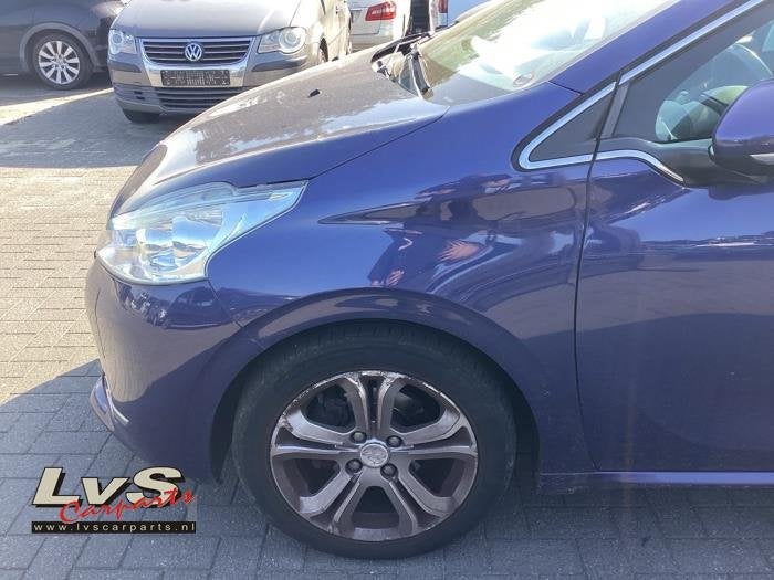 Aile avant gauche d'un Peugeot 208 (KUC), -, 3 mois de garantie, Utilisé, -
