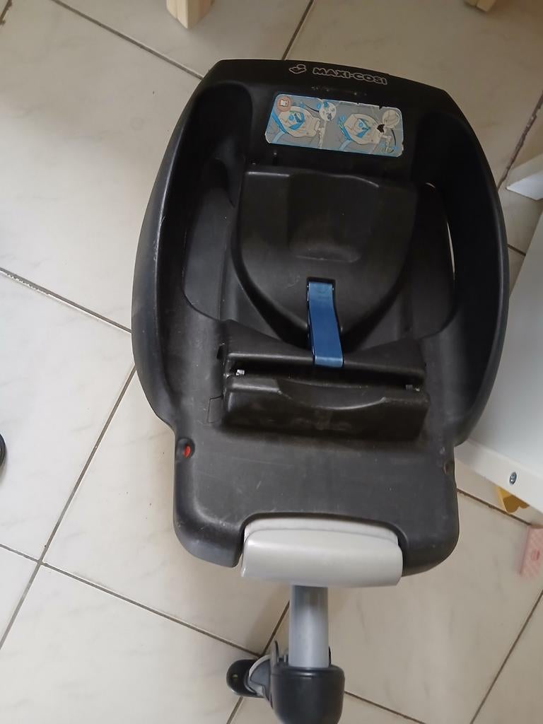 Onderstel voor een maxicosi gemakkelijk inde auto te zetten, Ophalen