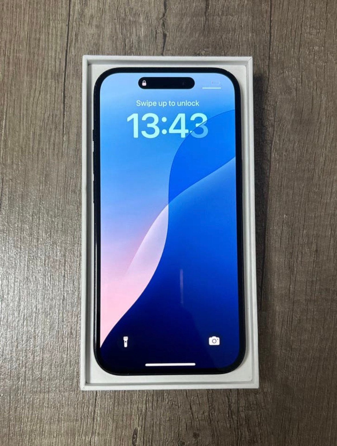 Apple iphone 15 + airpods 3     ACTIE!!!, Télécoms, Téléphonie mobile | Apple iPhone, Comme neuf, iPhone 15, Noir, Enlèvement