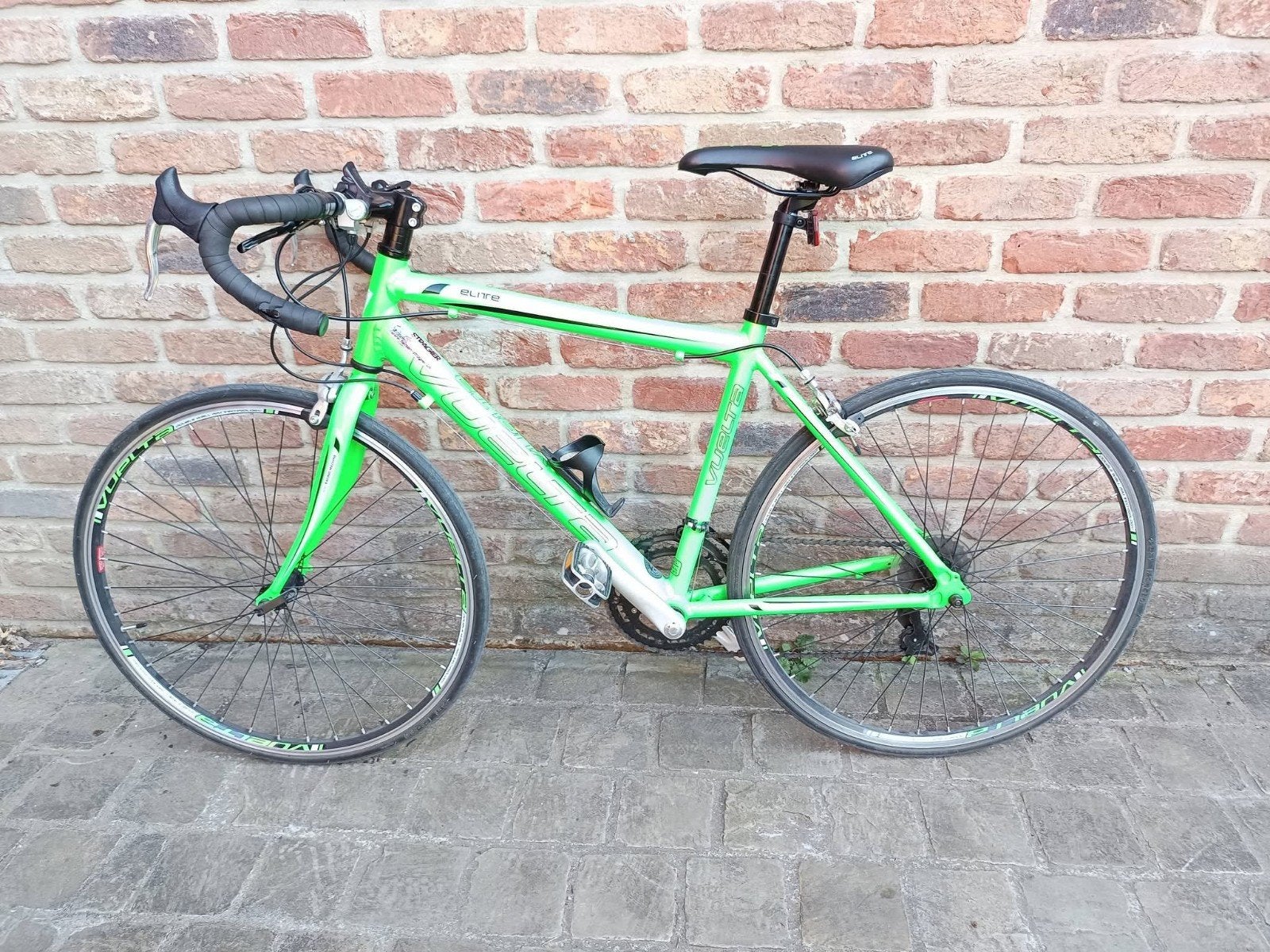 Magnifique vélo de route - enfant, Vélos & Vélomoteurs, Frein sur jante, Moins de 10 vitesses, Enlèvement, Utilisé
