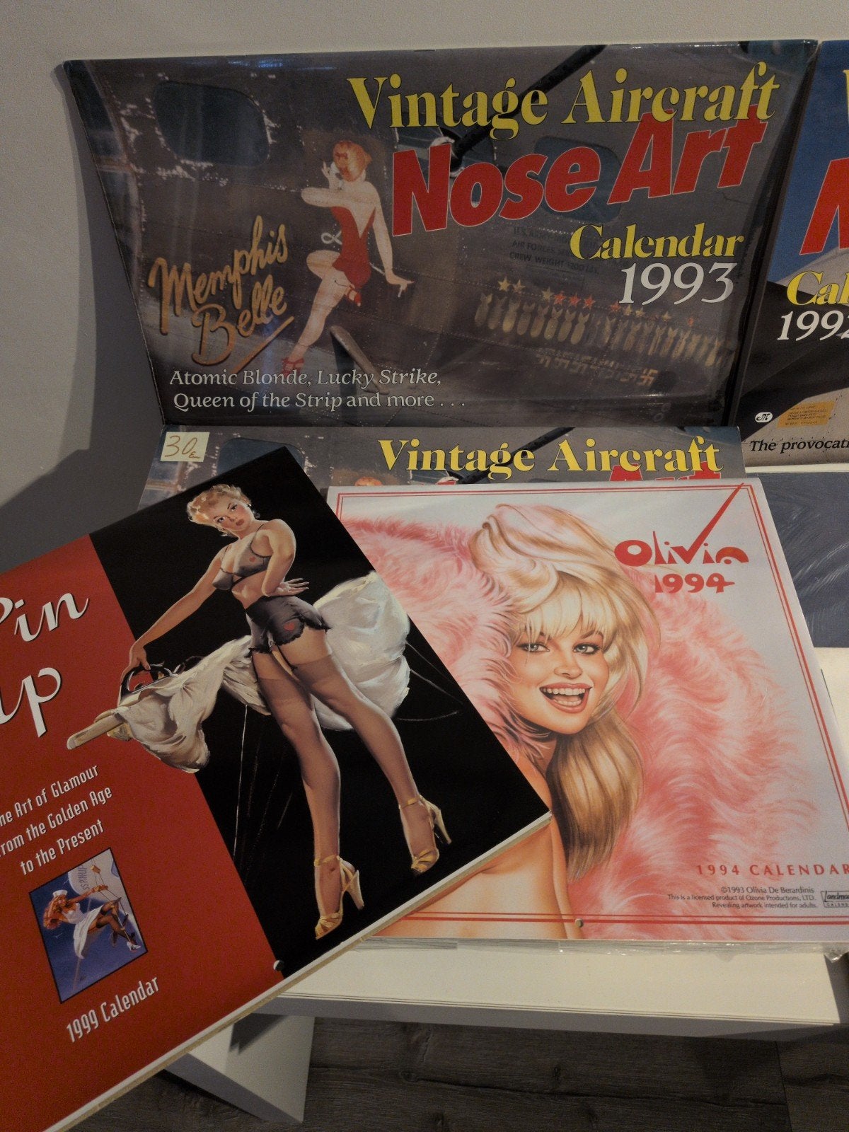 calendrier pinup, Enlèvement ou Envoi, Comme neuf