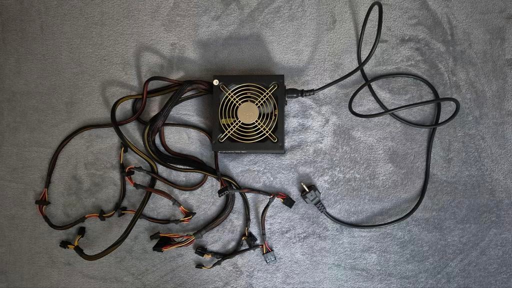 Alimentation PC Cooler Master Silent Pro Gold 450W - 80+ Gol, Envoi, Utilisé