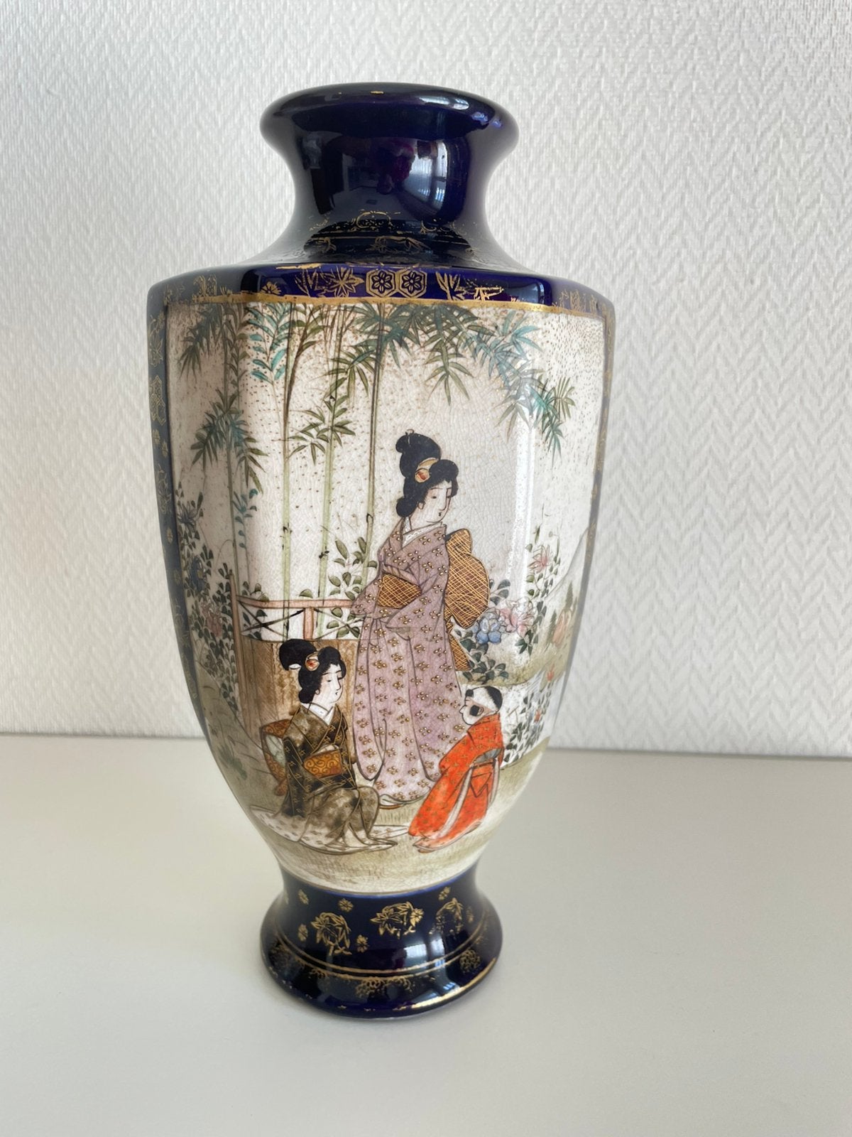 Handgeschilderde Japanse SATSUMA Vaas (goud/kobaltblauw), Enlèvement