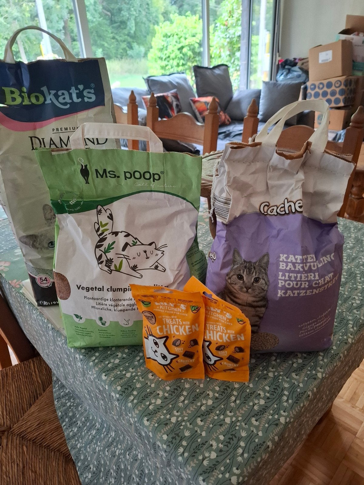 fournitures pour chats, Enlèvement