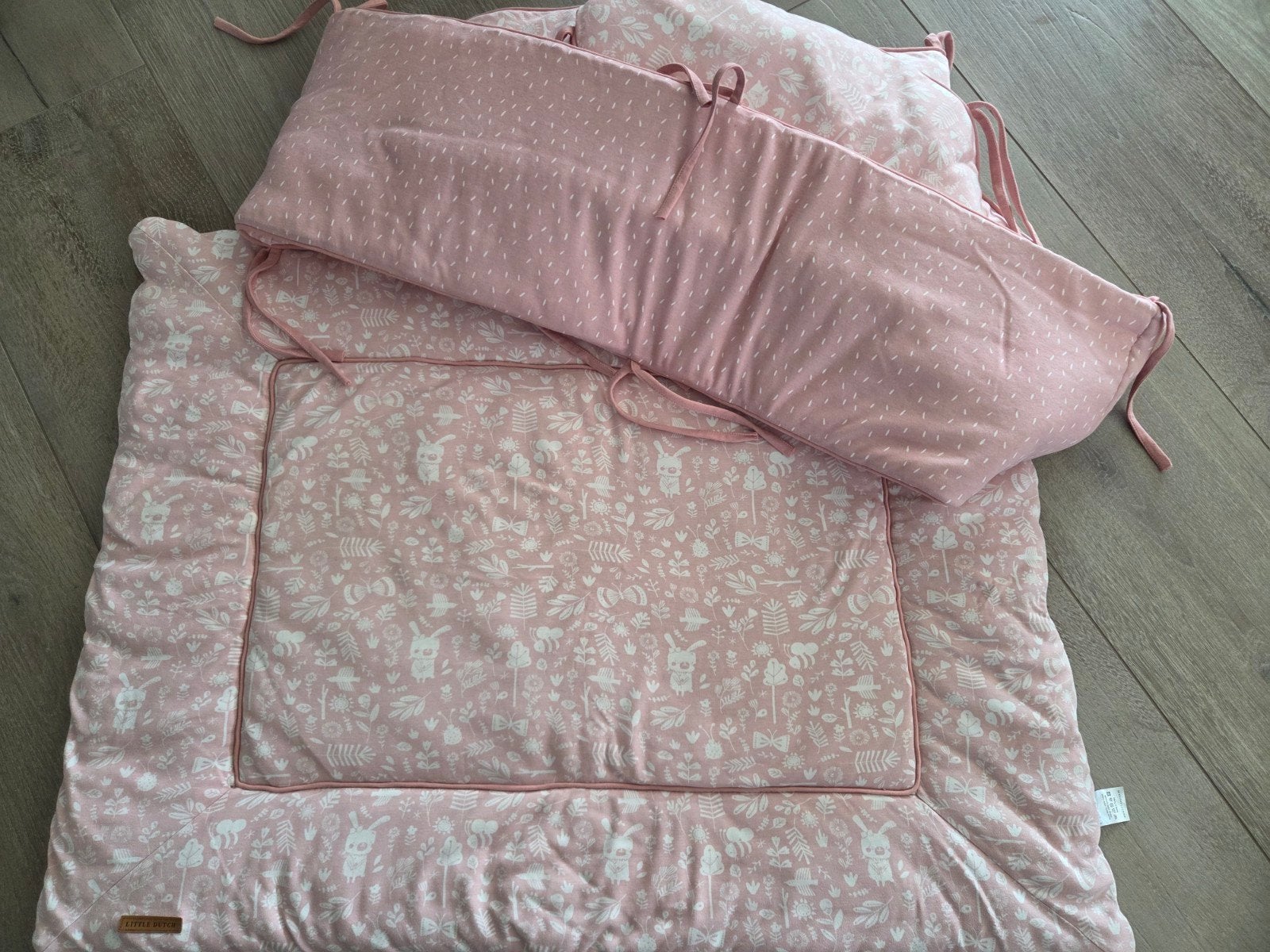 Ensemble tapis de parc rose Little Dutch et cadre de parc, m, Enlèvement, Utilisé, Rose, Lavable