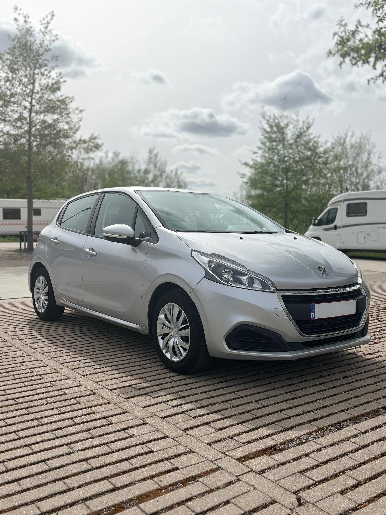 Peugeot 208 1.2i PureTech Active - 82 ch, Autos, Peugeot, Particulier, ABS, Airbags, Air conditionné, Phares Bi-Xénon, Bluetooth