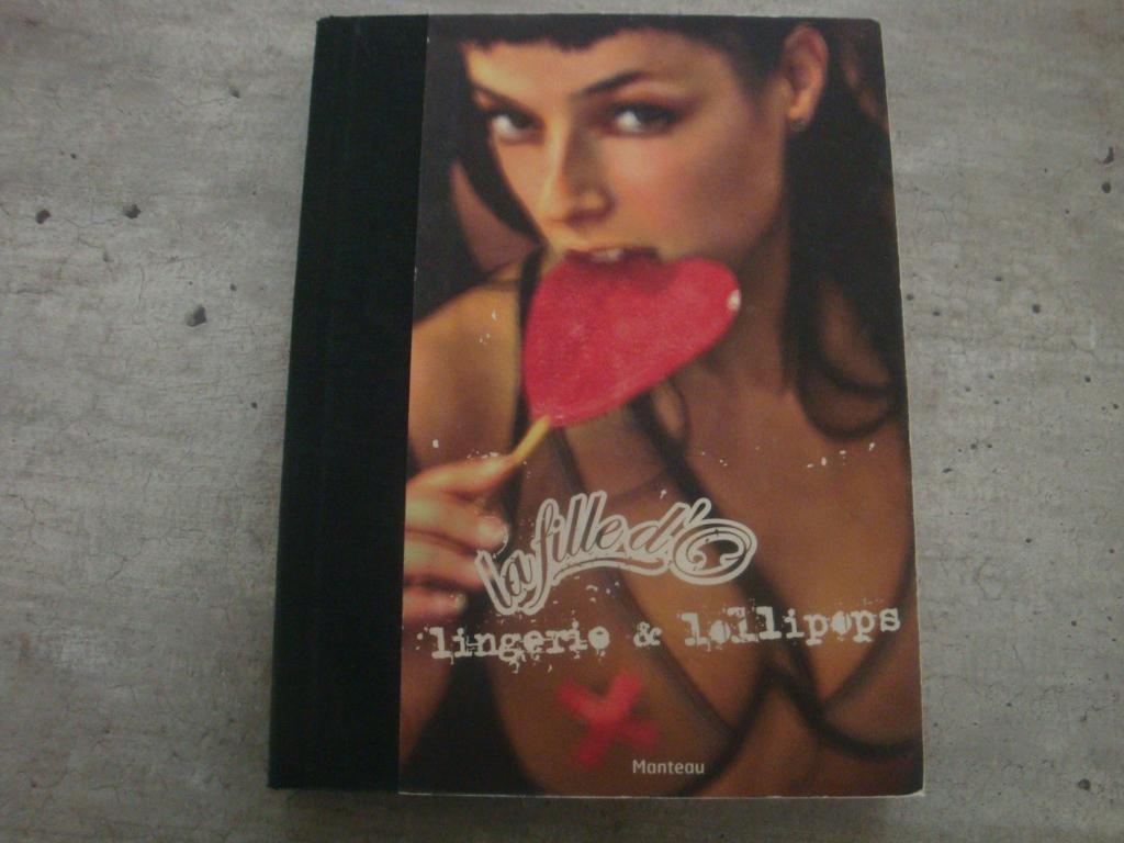 LA FILLE D'O- LINGERIE  & LOLLIPOPS, Boeken, Overige Boeken, Gelezen, Ophalen of Verzenden