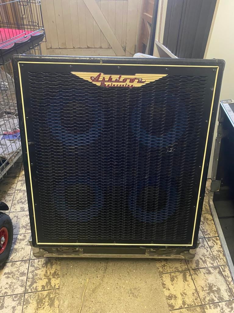 ASHDOWN CABINET ABM 410T + flightcase, Ophalen, Gebruikt, Basgitaar, 100 watt of meer