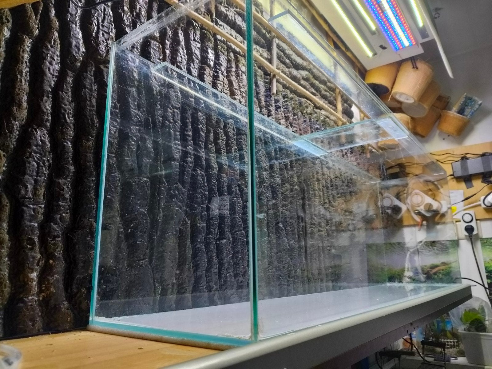 lang smal aquarium, Ophalen