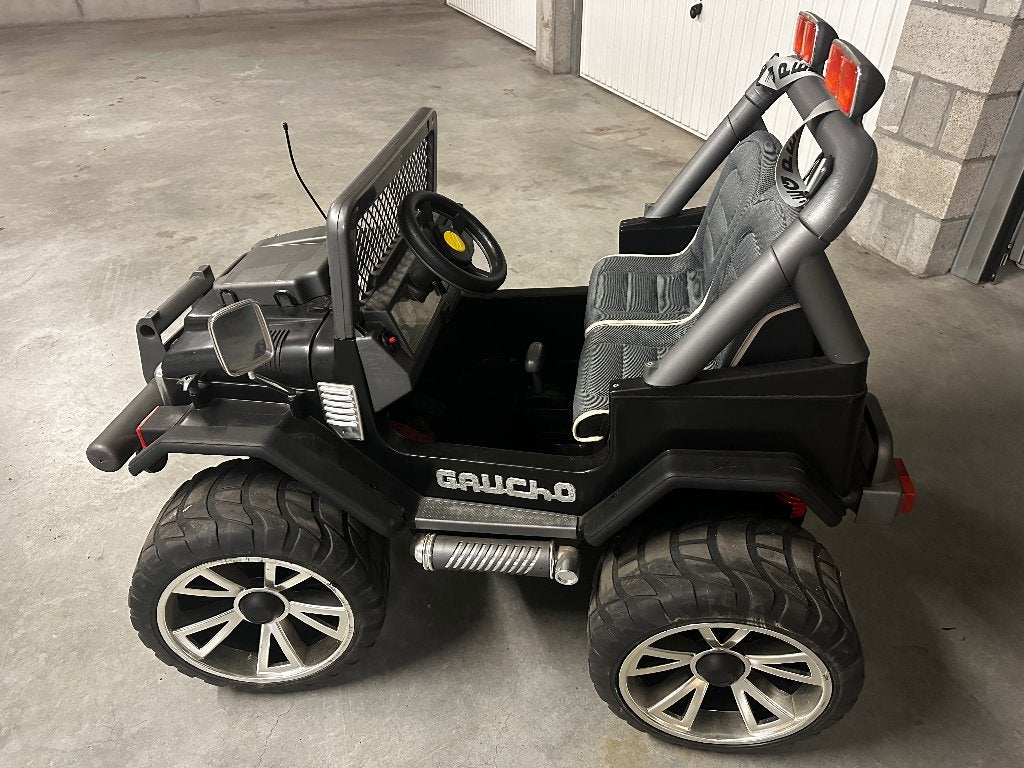 Peg Perego Gaucho Stevige 2-persoons kinderauto, Utilisé