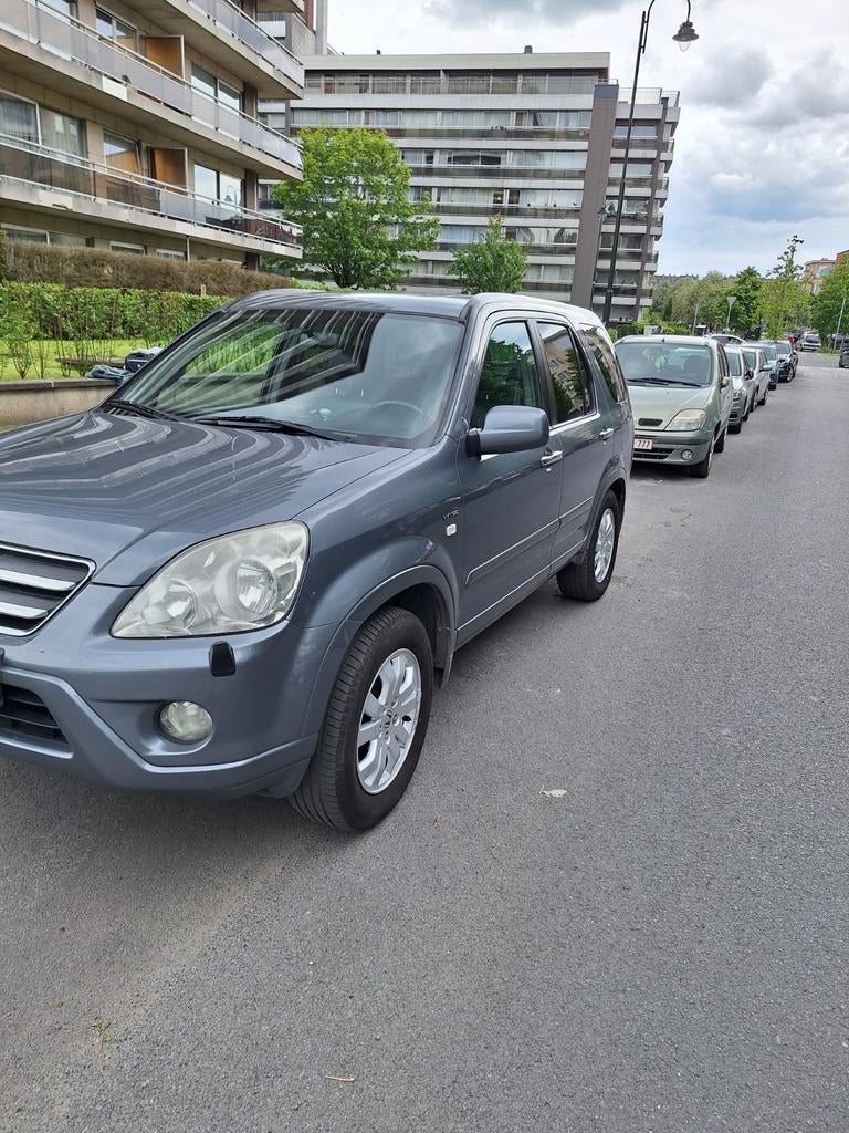 HONDA C-RV 2.0 essence EXECUTIVE - 2005 - 182000KM, Auto's, Zwart, Leder, Handgeschakeld, Vierwielaandrijving