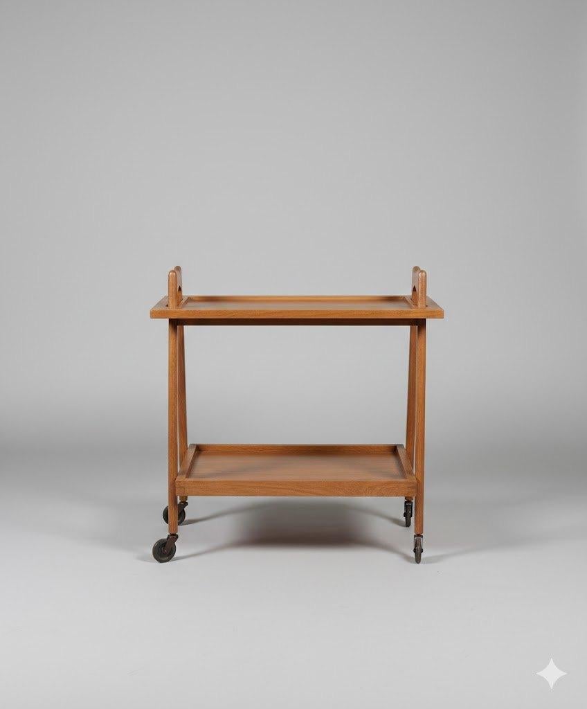 Salontafel “Elegante serveerwagen uit de jaren 50, Ophalen, Minder dan 50 cm, 50 tot 100 cm, 50 tot 75 cm