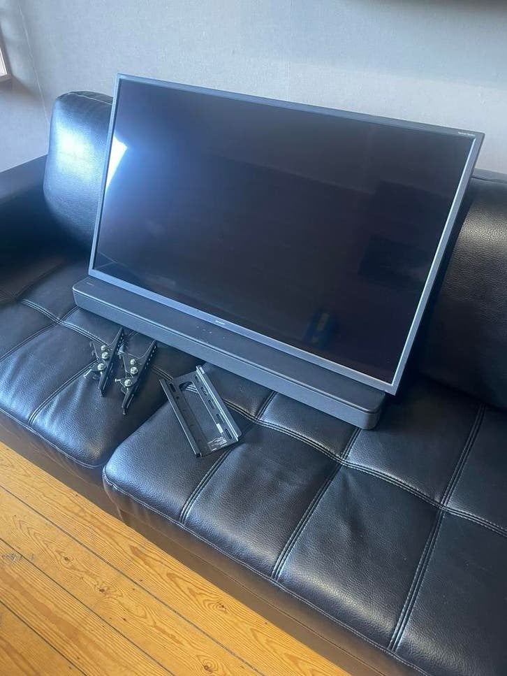 TV & soundbar, Enlèvement, Comme neuf, LCD, Sharp