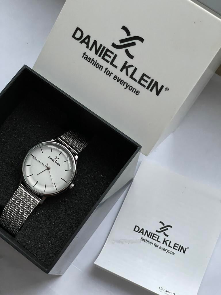 Montre Daniel Klein pour femme + boîte originale, Bijoux, Sacs & Beauté, Montres | Femmes, Autres marques, Enlèvement ou Envoi