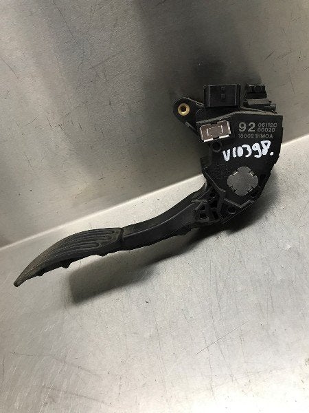 PEDALE D'ACCELERATEUR Nissan Micra (K13) (|180021HMOA|), Utilisé, Nissan