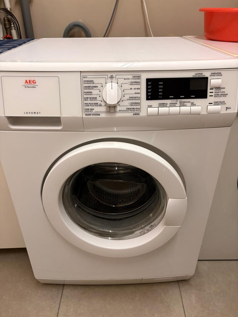 Machine à laver AEG, 1200 à 1600 tours, 6 à 8 kg, Comme neuf, Chargeur frontal