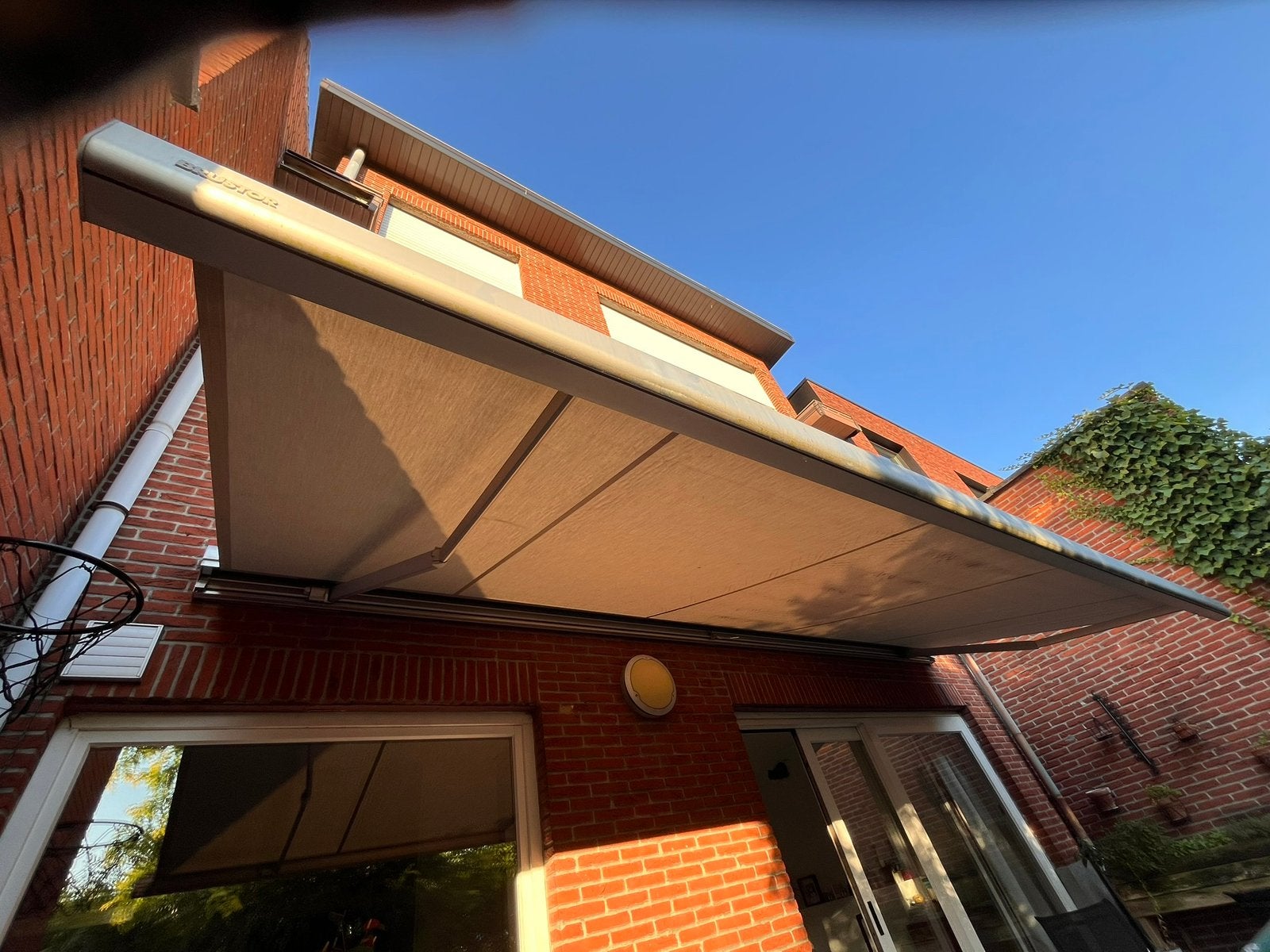 Electrische zonneluifel (5,5m) Bristol, Tuin en Terras, Overkappingen, Ophalen, Gebruikt