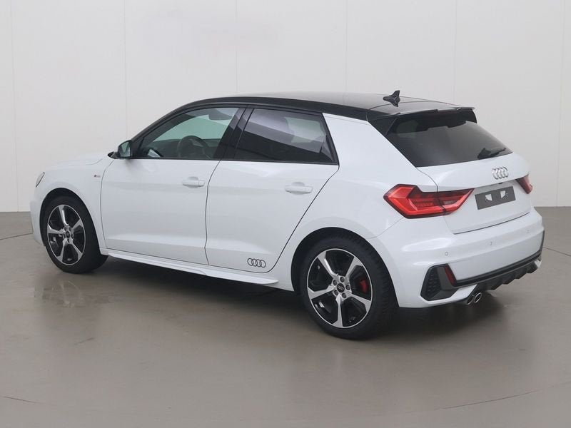 Audi A1 Sportback 40 tfsi s line s tronic 207 AT, Auto's, Automaat, https://public.car-pass.be/vhr/b58ee129-ea4a-46be-991a-e8c56a514545