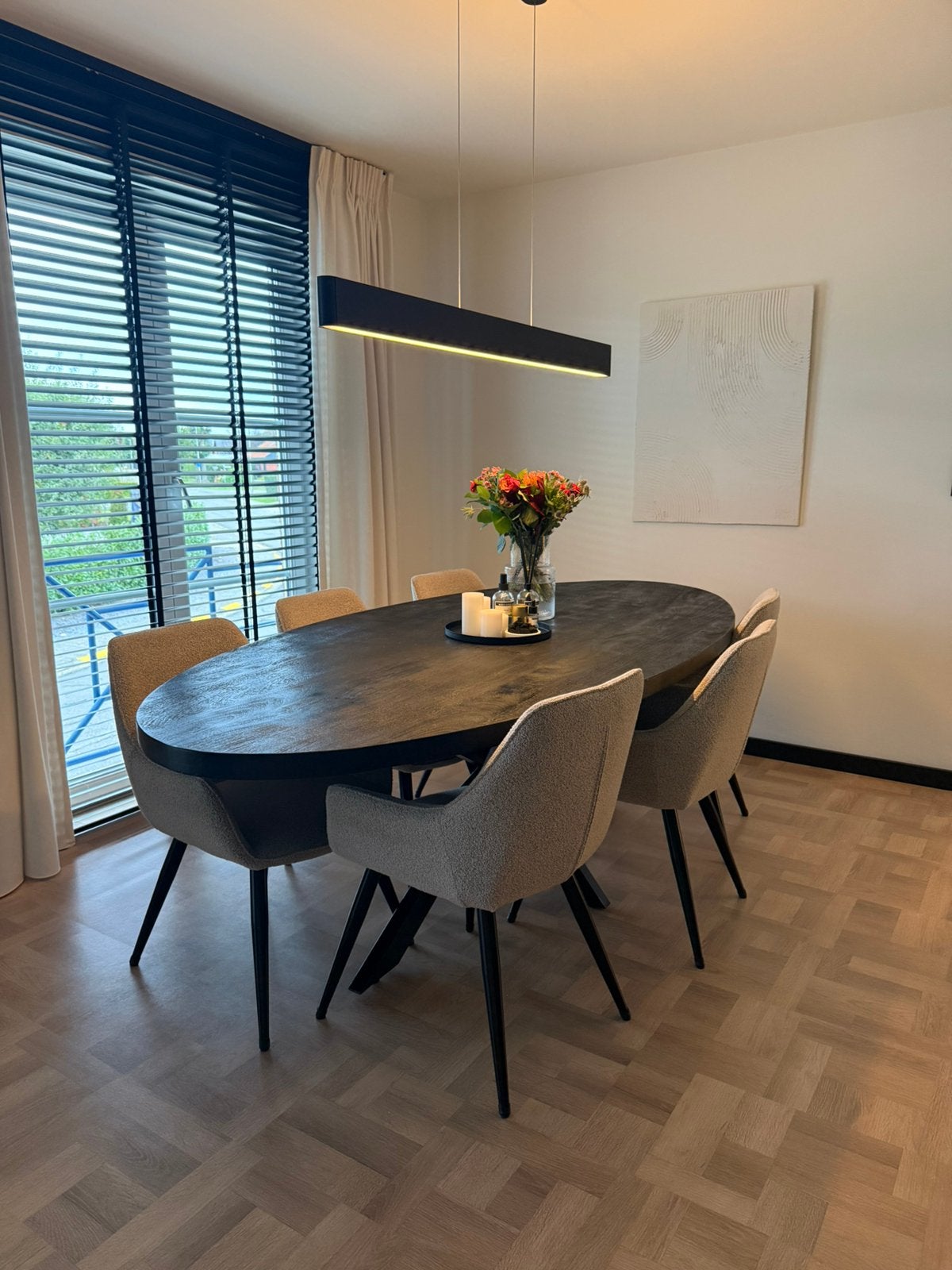 TE KOOP Ovale eettafel 240 cm – zwart, Huis en Inrichting, Ophalen, Zo goed als nieuw, Ovaal
