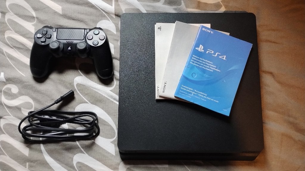 PlayStation 4 (PS4) Slim 500GB Black, Games en Spelcomputers, Spelcomputers | Sony PlayStation 4, Zo goed als nieuw, Slim, 500 GB