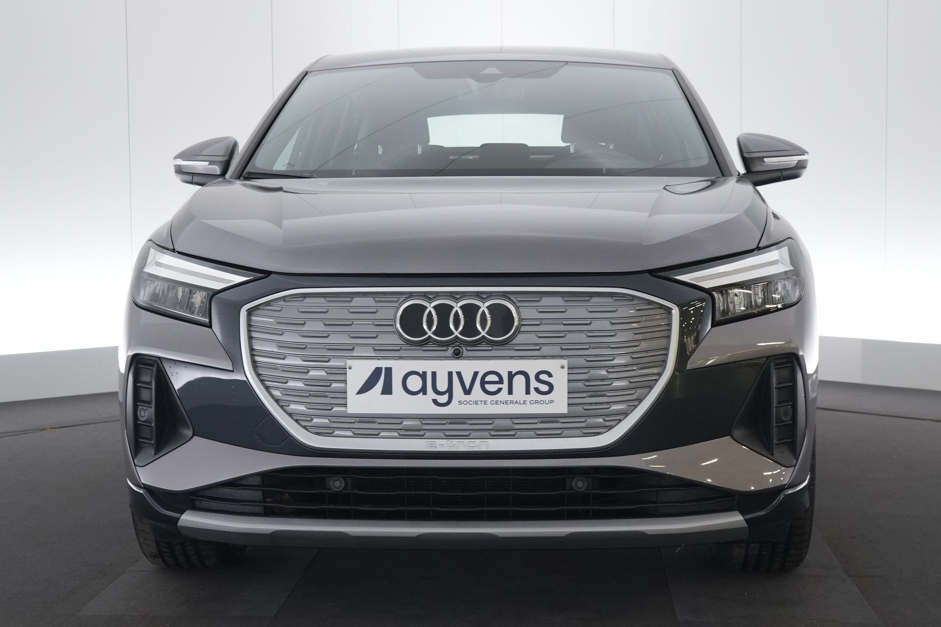 (2CHQ161) AUDI Q4 SPORTBACK E-TRON, Autos, Achat, Entreprise, Carnet d'entretien, 5 portes