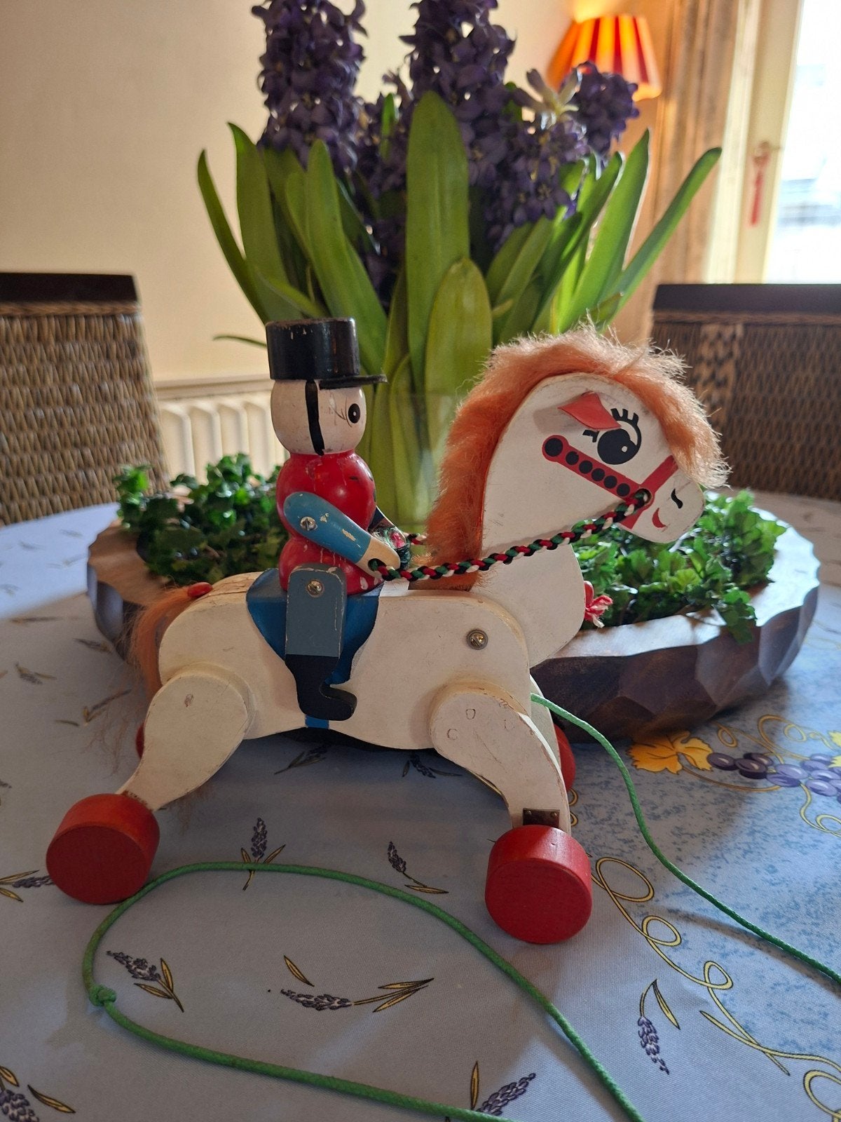 Paardje hout met kliksysteem .trekkertje, Antiek en Kunst, Ophalen of Verzenden