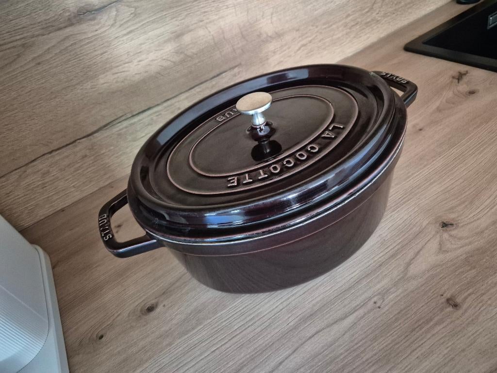 Cocotte staub, Enlèvement, Fonte
