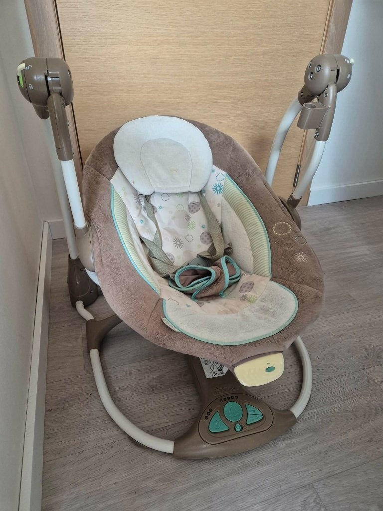 Elektronische schommelstoel, Kinderen en Baby's, Wipstoeltjes, Gebruikt, Schommelstoel, Met gordel(s) of riempje(s), Ophalen
