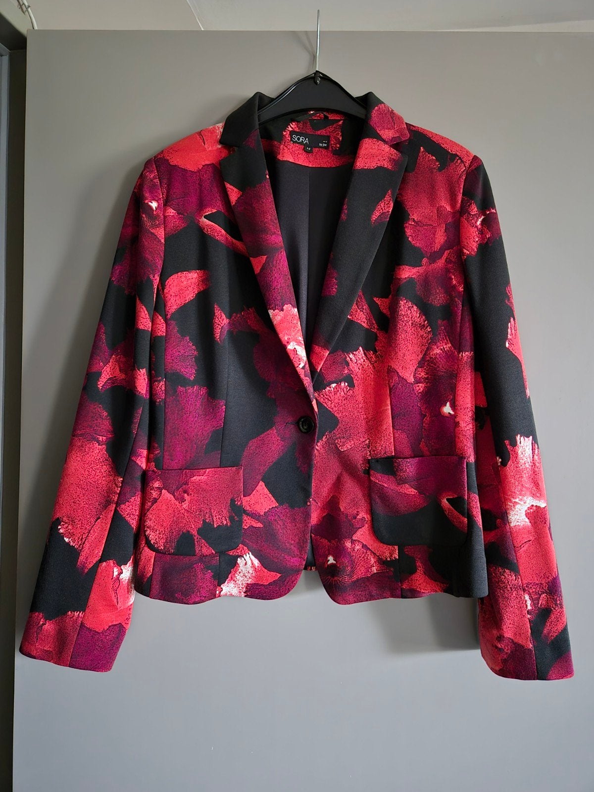 Nieuwe blazer van jbc maat 42, Vêtements | Femmes, Enlèvement ou Envoi, Sora by Jbc, Manteau, Taille 42/44 (L)