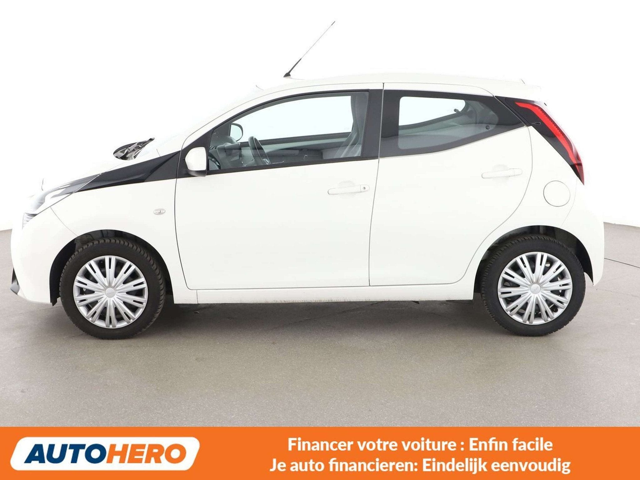Toyota Aygo 1.0 X-Play club (bj 2019), Auto's, Voorwielaandrijving, 4 zetels, Stof, Gebruikt