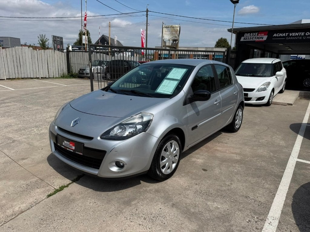 Renault Clio, Autos, Argent ou Gris, Entreprise, Garantie prolongée, Boîte manuelle
