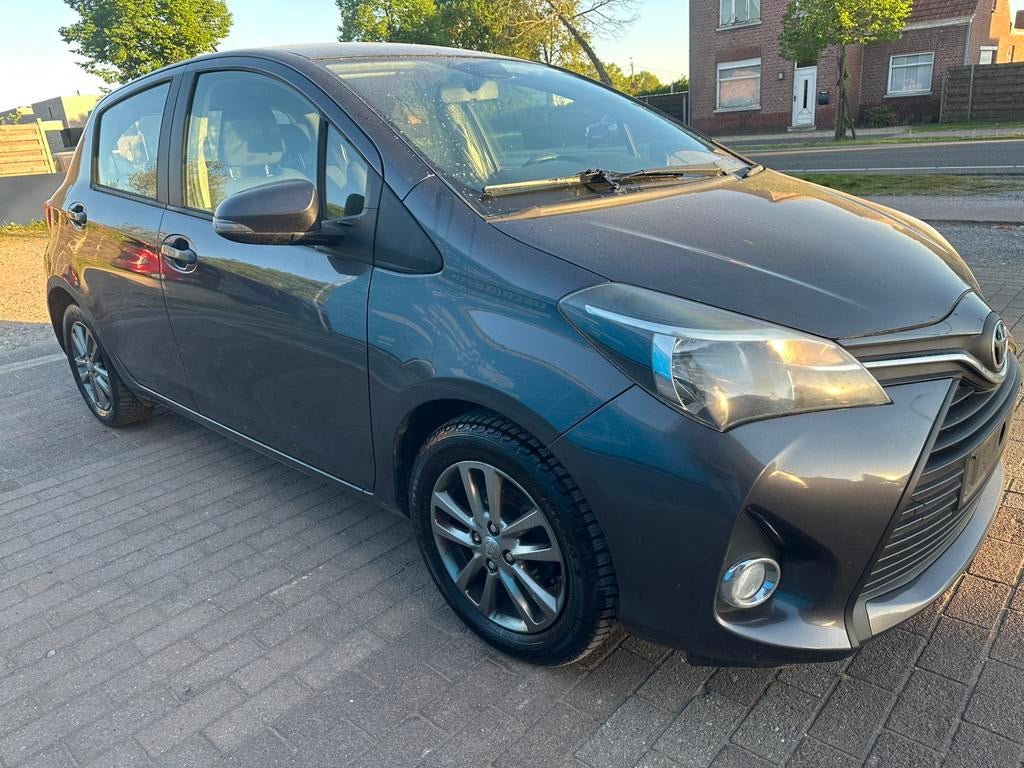 TOYOTA YARIS, Entreprise, Boîte manuelle, Noir, 5 portes