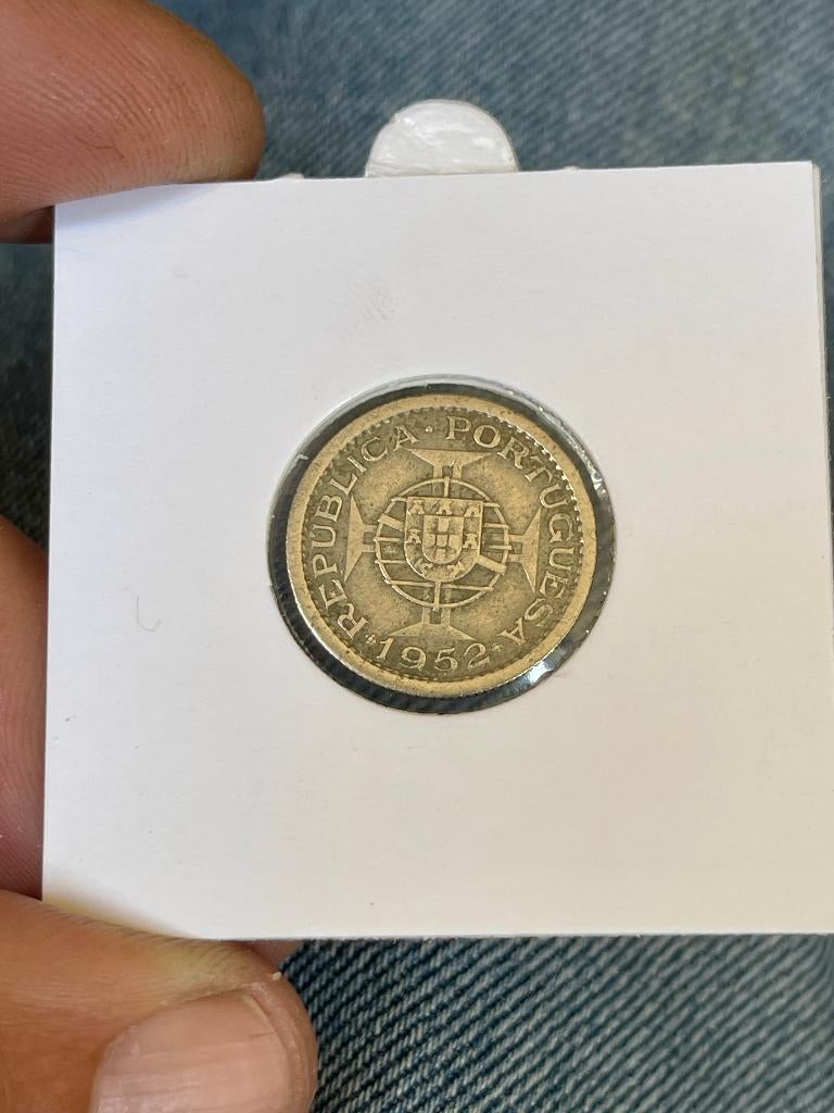 Mozambique 2,5 escudos 1952, Enlèvement, Monnaie en vrac