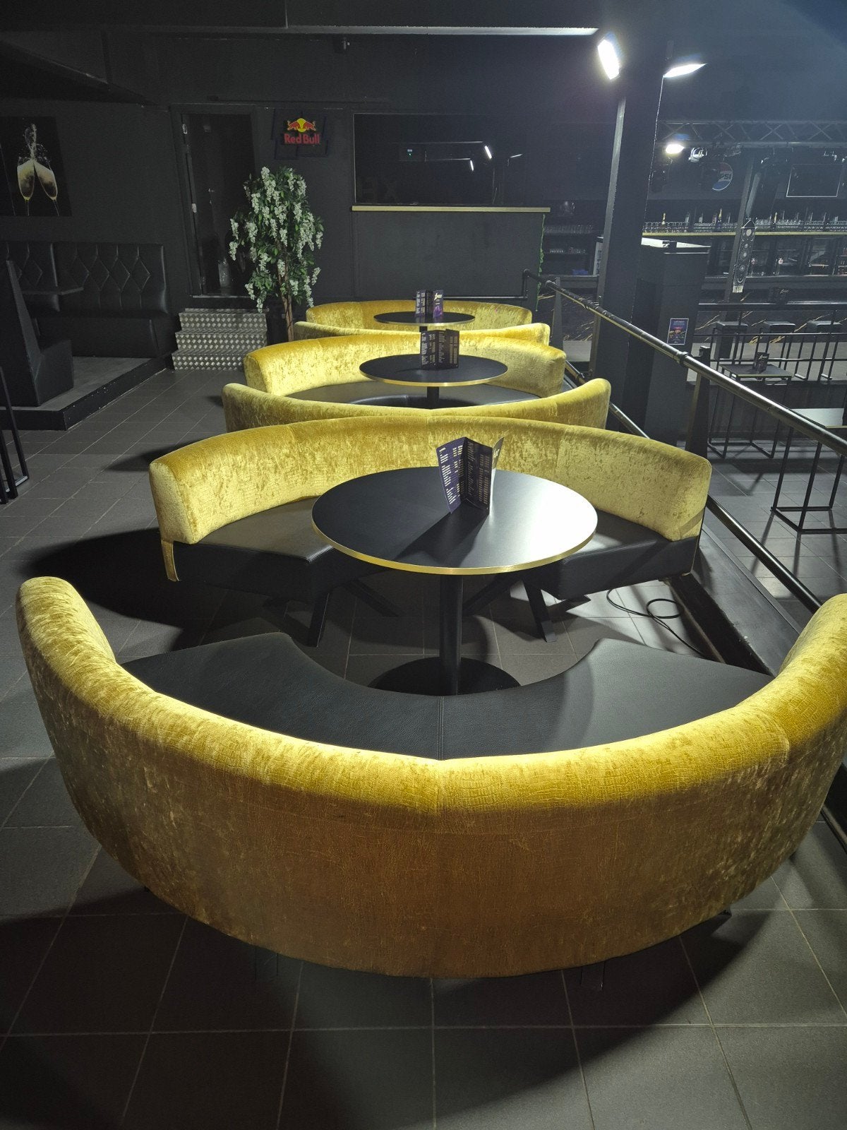 Lounge zetels, Ophalen
