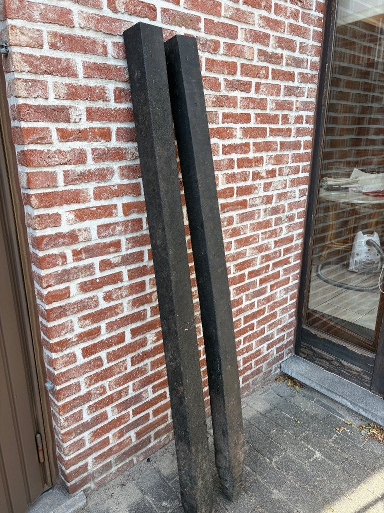 2 vierkante kunststof palen, Ophalen, Gebruikt, Palen