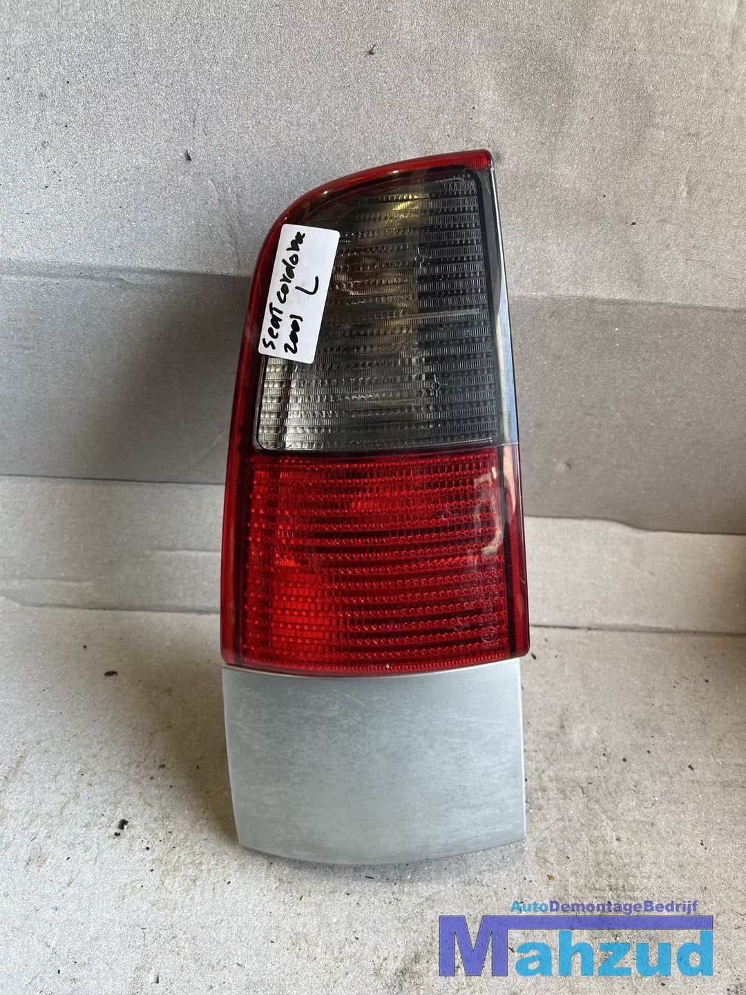 SEAT CORDOBA 6K5 Links achterlicht 1996-2002, Gebruikt, Autovia A-2, Km 585 585
08760  Martorell, ES, SEAT S.A., Customercare@seat.es