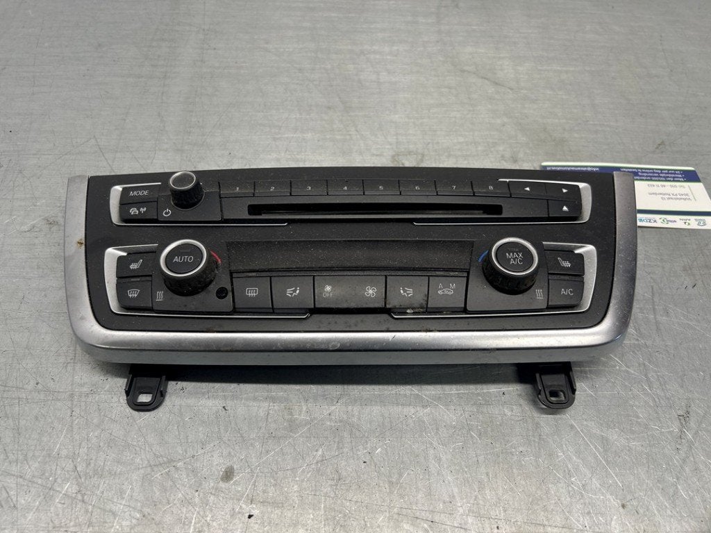 PANNEAU DE COMMANDE AIR CONDITIONNE BMW 3 serie (F30), Utilisé, BMW, Petuelring 130
80809  München, DE, Bayerische Motoren Werke AG