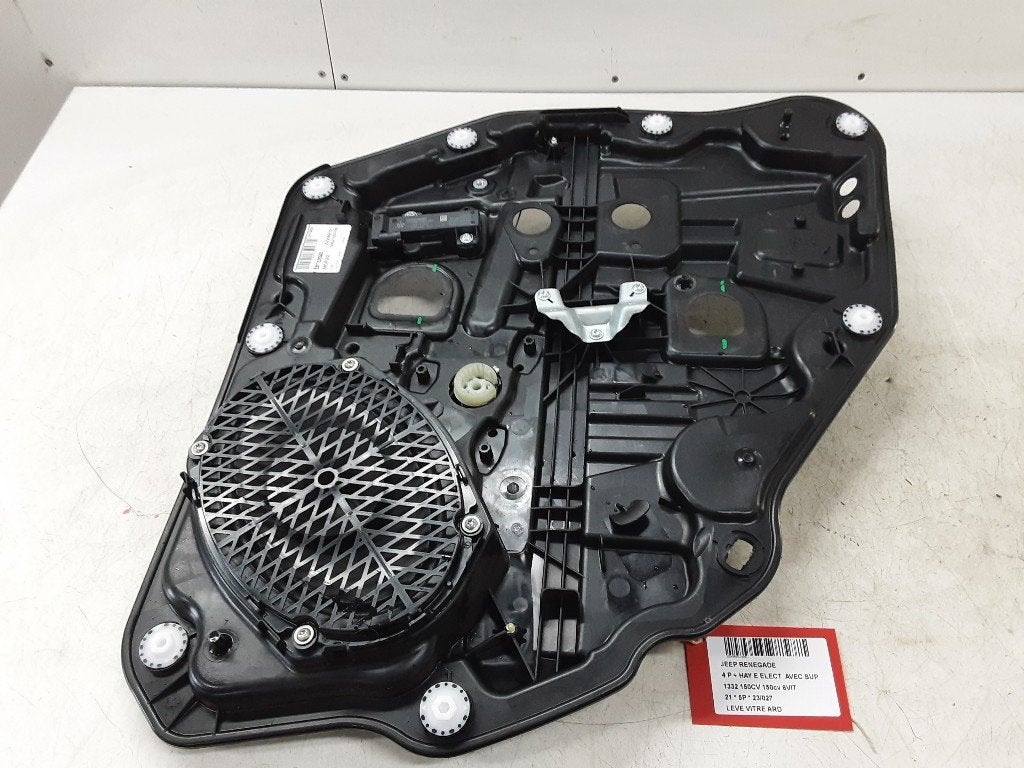 MECANISME VITRE ARRIÈRE DROIT Renegade (BU) (C36091110), Jeep, Mevr. I. Hauben, Utilisé, Rue de l'Espoir 34 34
4030  GRIVEGNÉE, BE