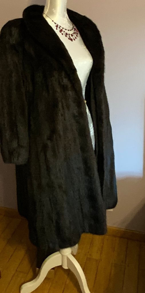 manteau vison ample, Taille 38/40 (M), Enlèvement ou Envoi, LOUIS   FERAUD, Porté