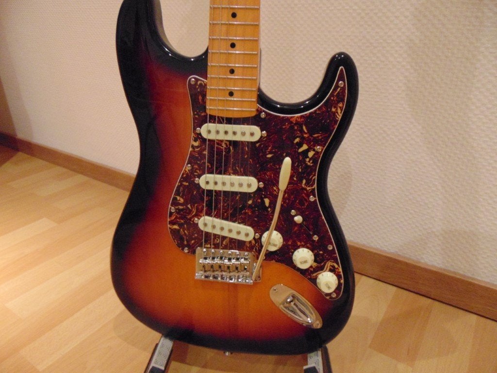 Eko Gitaar Stratocaster | ST-401 Sunburst Nieuw !!!, Muziek en Instrumenten, Ophalen, Nieuw, Elektrisch, 6-snarig