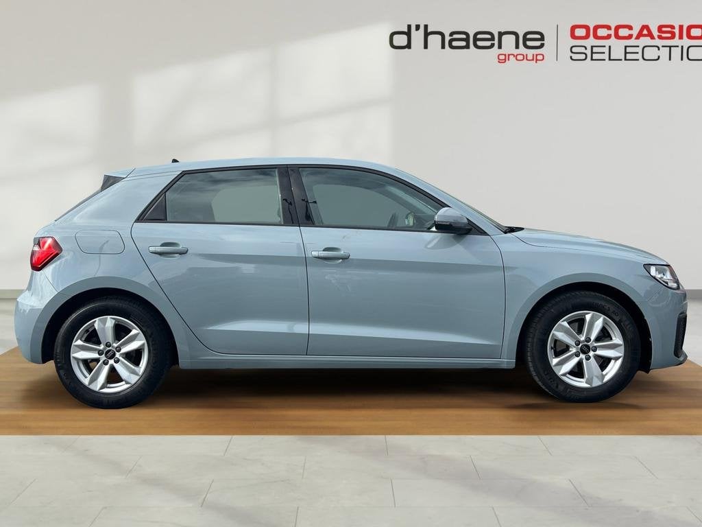 Audi A1 Sportback A1 Sportback 25 TFSI Business Edition Attr, Auto's, Audi, Automaat, A1, Navigatiesysteem, Zilver of Grijs