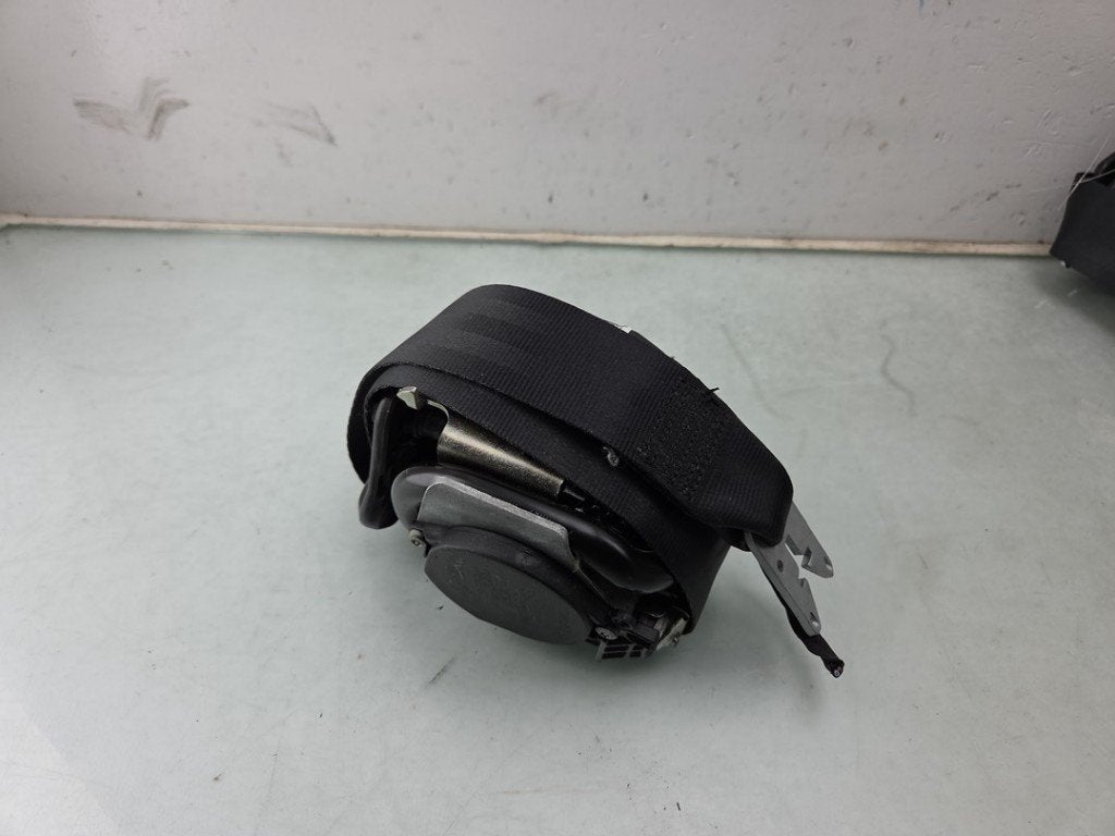 CEINTURE DE SECURITE AVANT DROIT Megane III Grandtour (KZ), Renault, Utilisé, Peter-Huppertz-Straße 5
51063  Köln, DE, Dialog.deutschland@renault.de