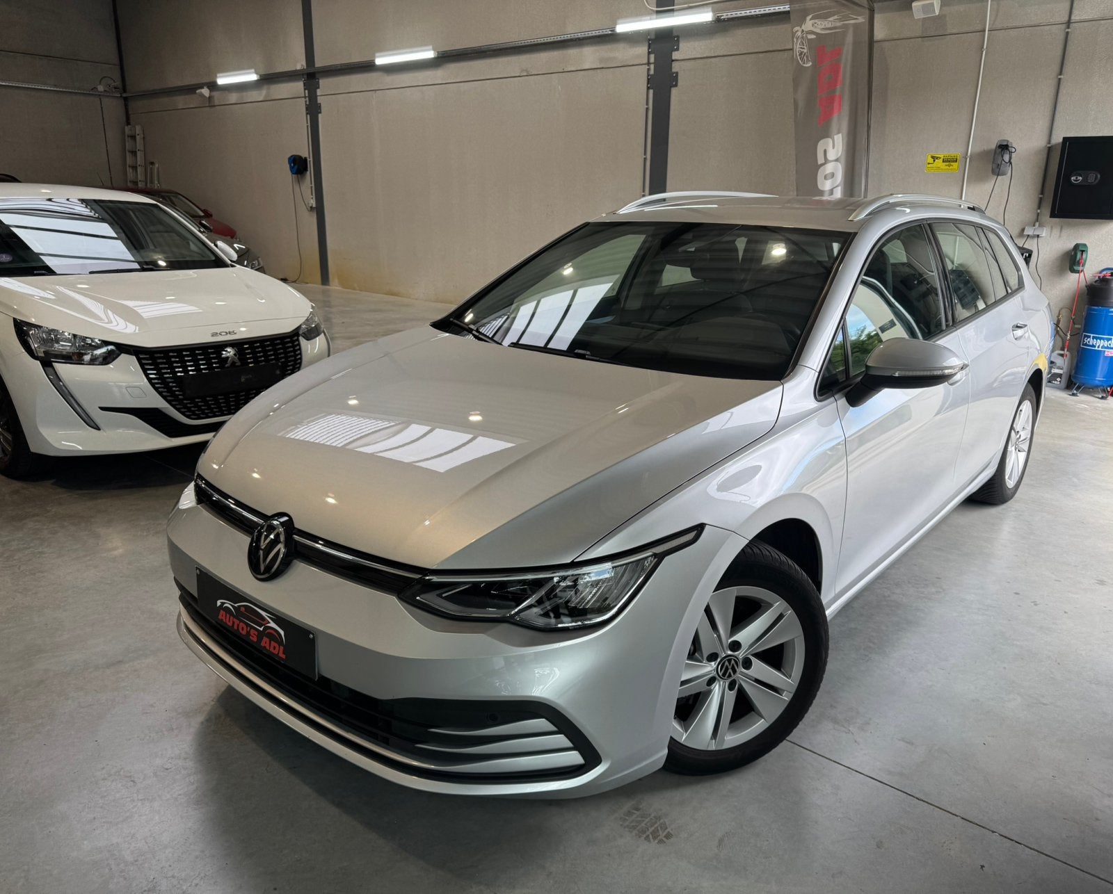 Vw Golf 8 Variant 1.0 TSI/2023/SFEER/CARPLAY/GARANTIE, Argent ou Gris, Achat, Euro 6, Entreprise