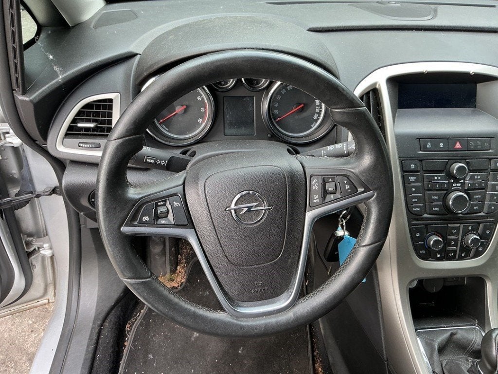STUUR Astra J Sports Tourer (PD8 / PE8 / PF8) (|13387038|), Gebruikt, Opel, Opel Automobile GmbH, Kontakt-opel@opel.com