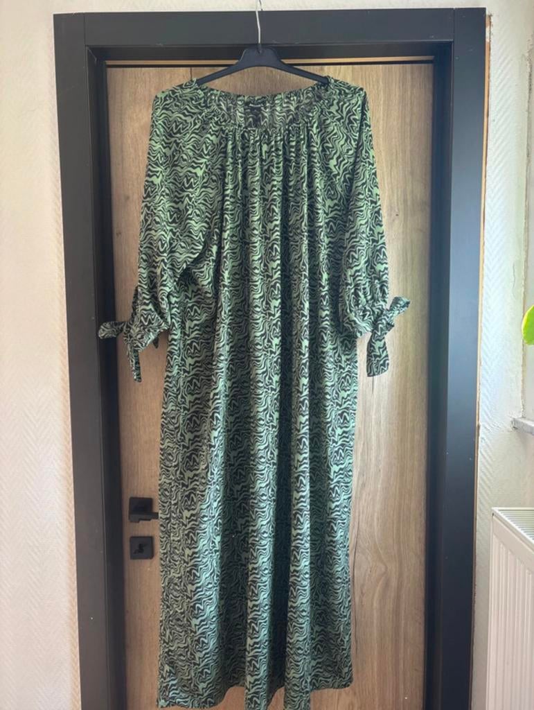Robe XL Monki, Ophalen, Zo goed als nieuw, Jurk