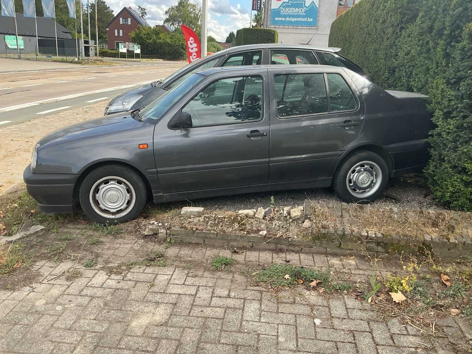 Volkswagen Vento Oldtimer 1994 - Voiture particulière, Autos, Achat, Entreprise, Berline, Essence