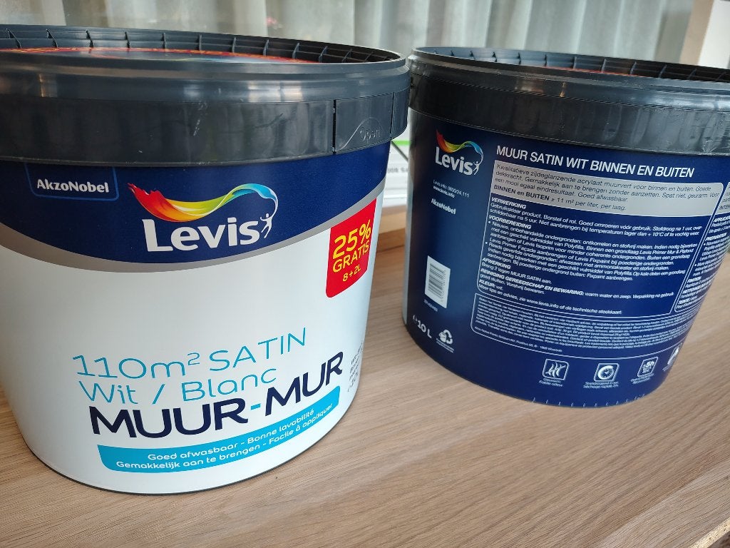Levi's muurverf satin wit 2*10l ongeopend, Neuf, Enlèvement, Peinture, 5 à 10 litres