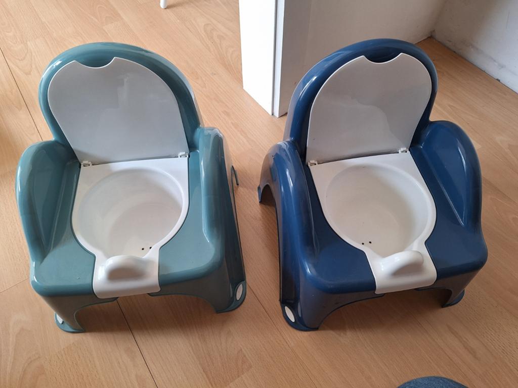 2 Wc potjes, Ophalen