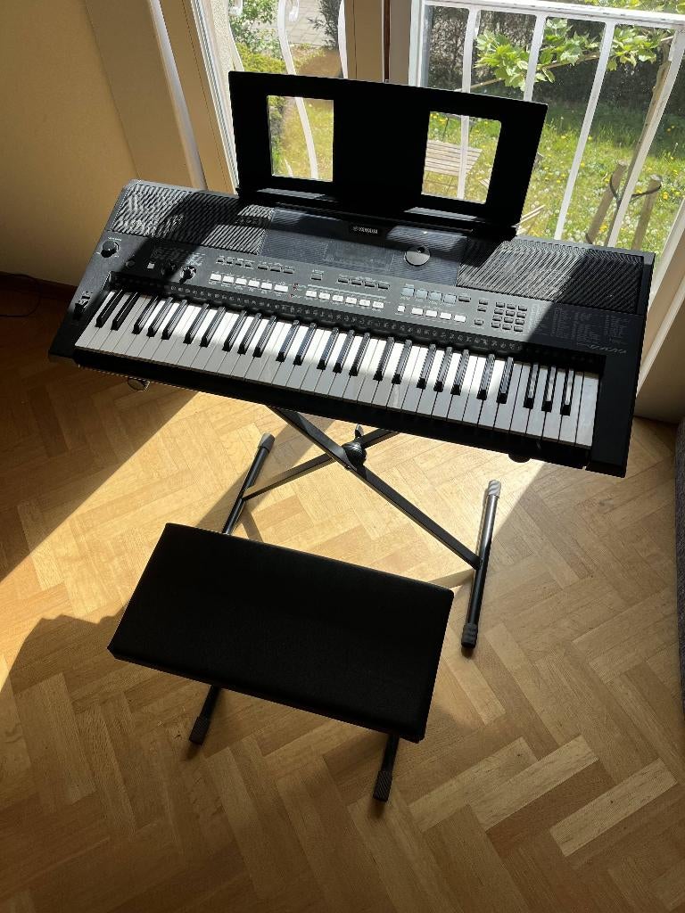 Yamaha E433 keyboard/digitale piano, Musique & Instruments, Pianos, Utilisé, Piano, Noir, Digital, Enlèvement